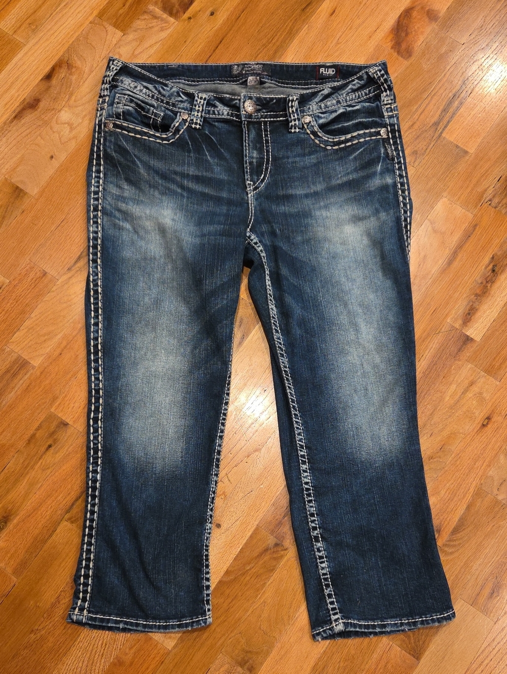 Silver Jeans Women's Dark Blue Cropped Jeans with White Contrast Stitching